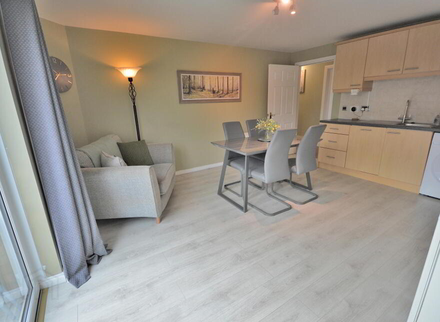 Apt 1, 53 Bryansburn Road, Bangor, BT20 3SD