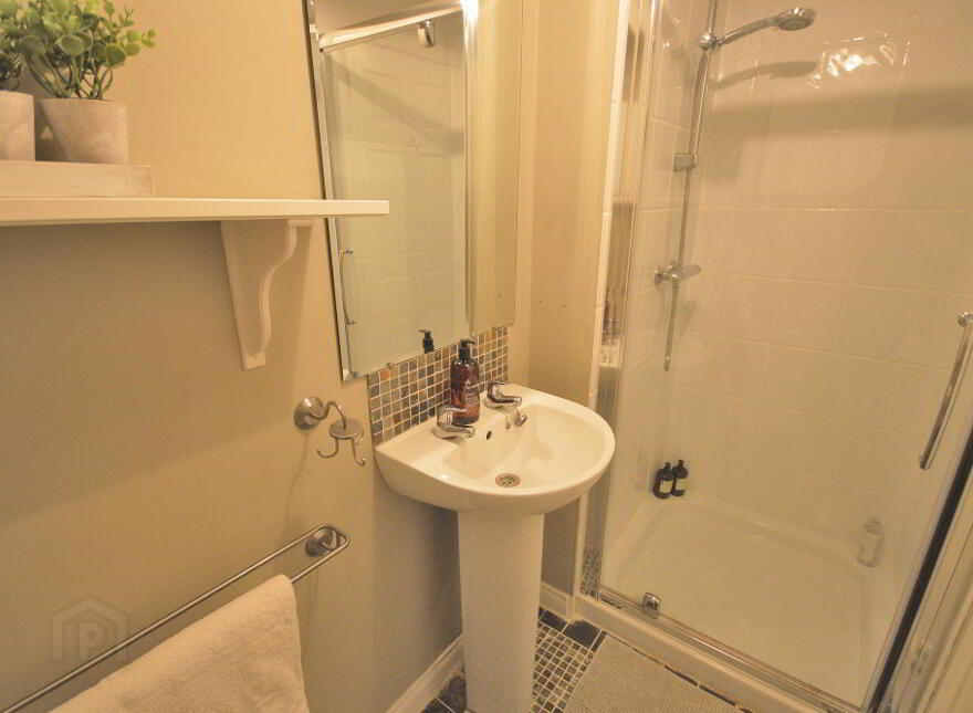 Apt 1, 53 Bryansburn Road, Bangor, BT20 3SD