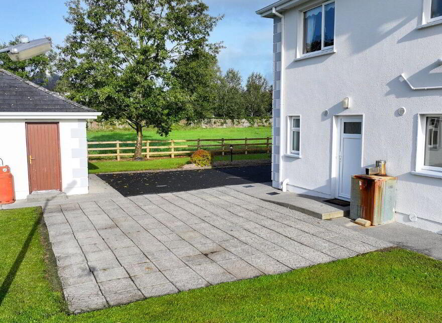 Knockloughlin, Newtownforbes, Newtownforbes, N39H1X8