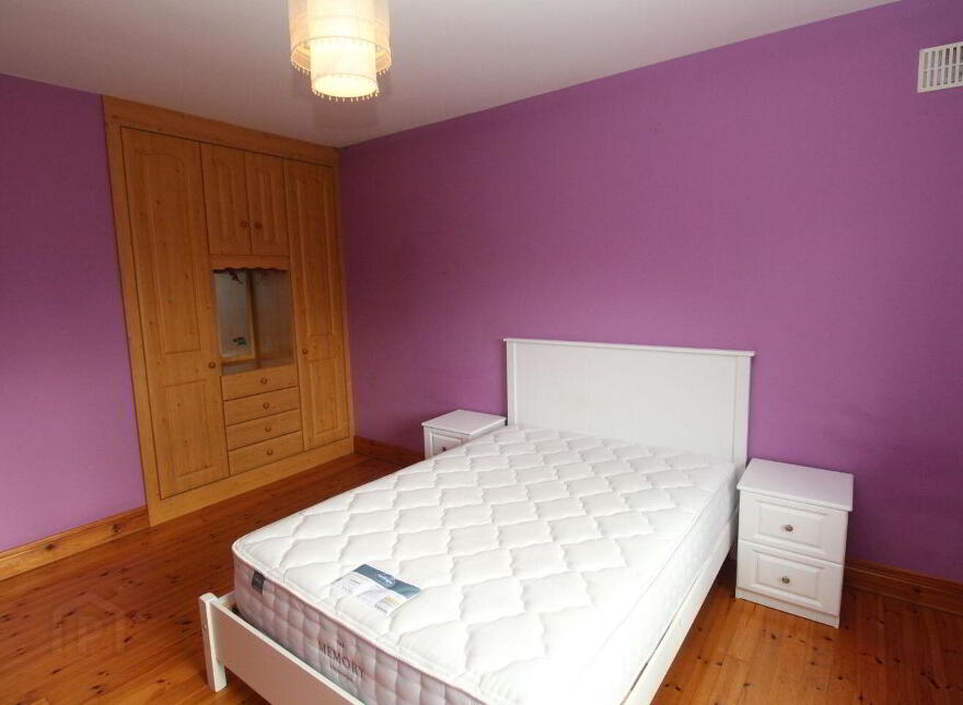 Knockloughlin, Newtownforbes, Newtownforbes, N39H1X8