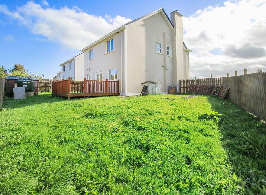 27 Orchard Grove, Newtown Cunningham, F93W326