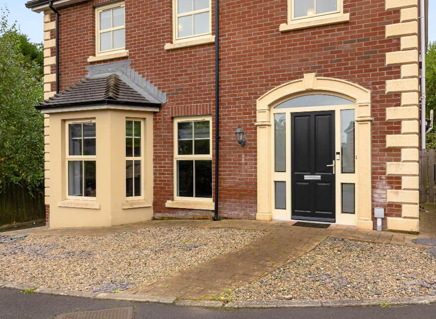5 Quillyburn Hall, Dromore, BT25 1FY