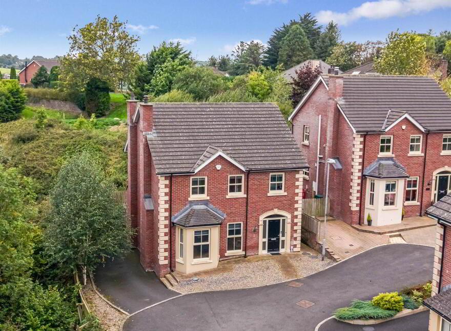 5 Quillyburn Hall, Dromore, BT25 1FY