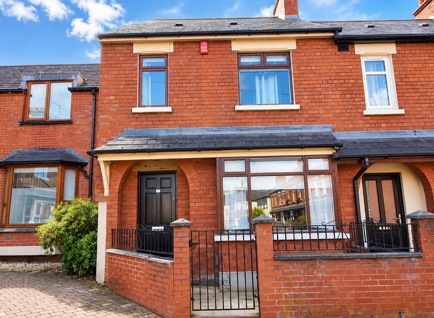 16 Windsor Drive, Belfast, BT9 7FH