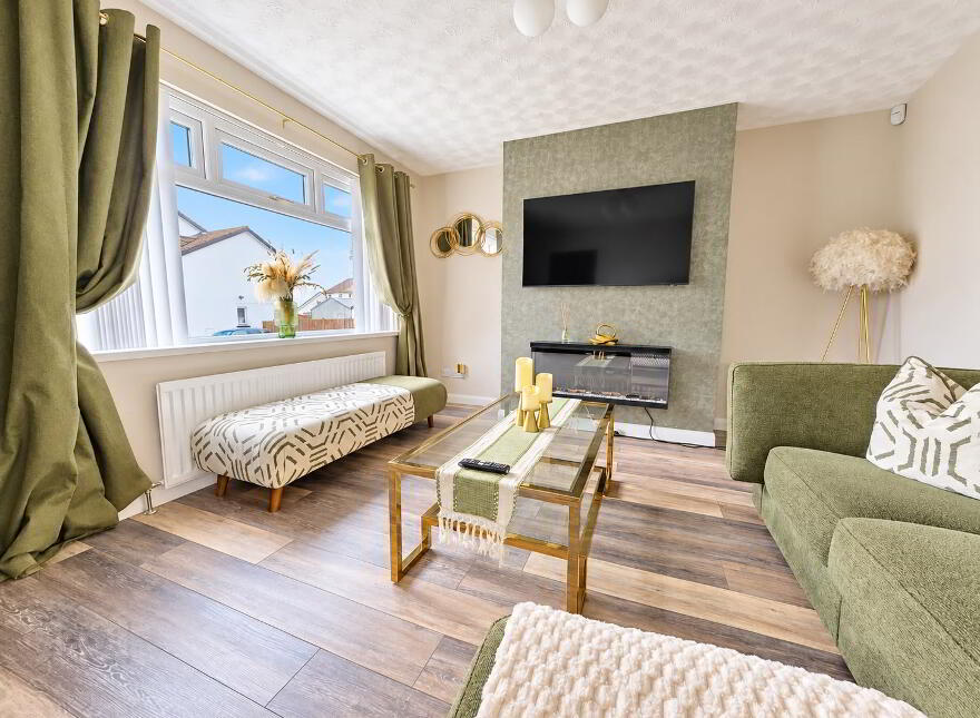 20 Tudor Drive, Carrickfergus, BT38 9TT