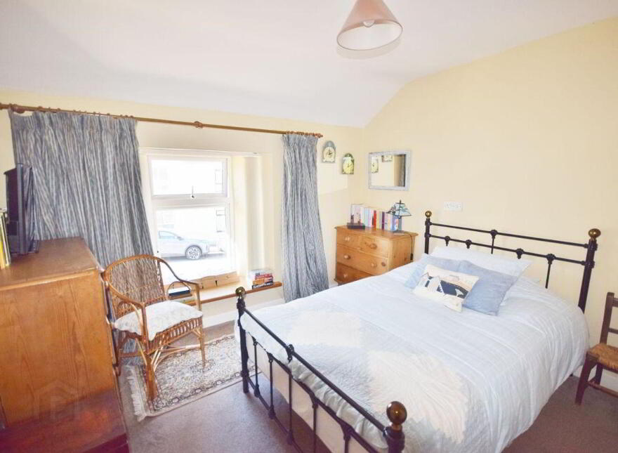 Lower Mall, Glin, V94FW2X