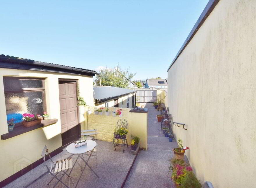 Lower Mall, Glin, V94FW2X