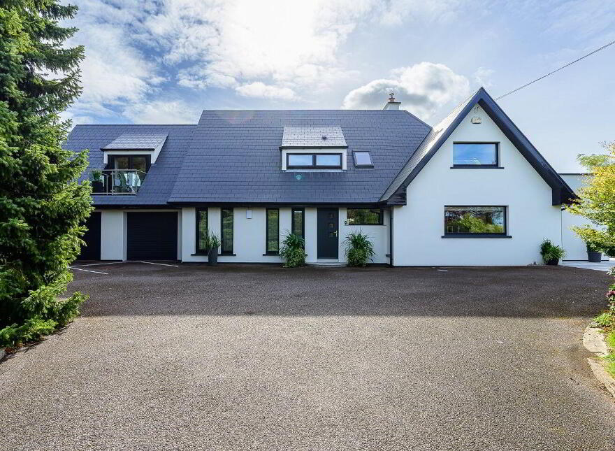 Entwood, Bailick Avenue, Midleton, P25T296