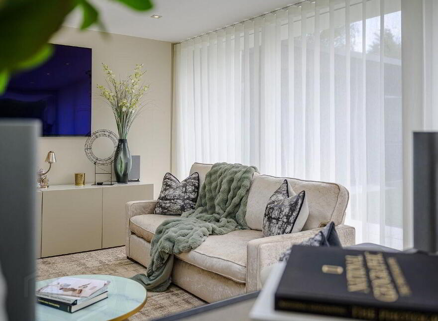 Entwood, Bailick Avenue, Midleton, P25T296