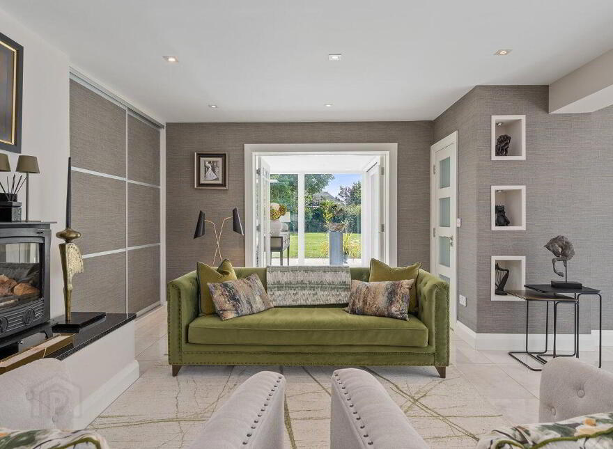 Entwood, Bailick Avenue, Midleton, P25T296