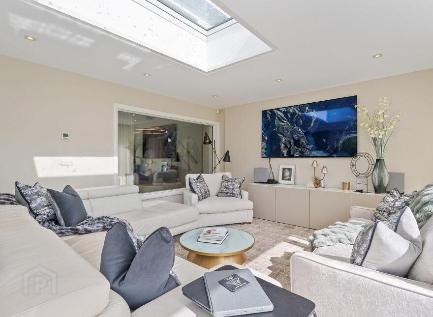 Entwood, Bailick Avenue, Midleton, P25T296