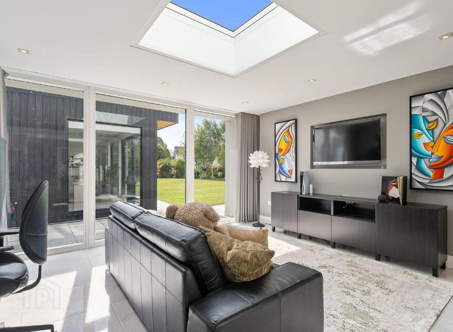 Entwood, Bailick Avenue, Midleton, P25T296