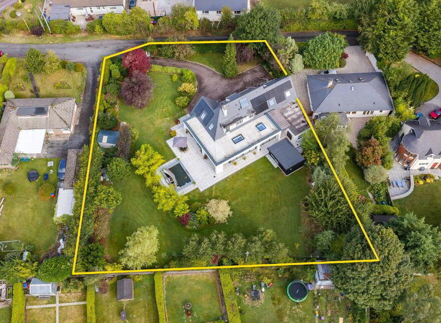 Entwood, Bailick Avenue, Midleton, P25T296