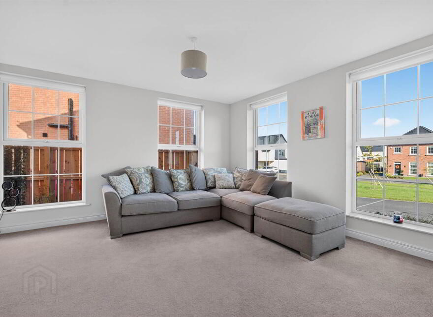 22 Mealough Place, Carryduff, Belfast, BT8 8SL