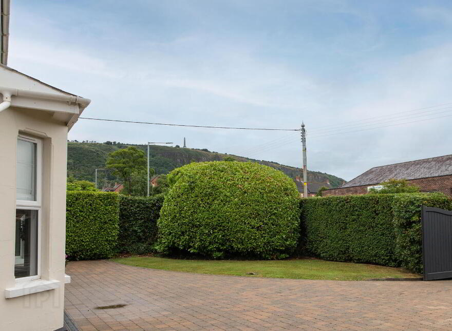 "Leahurst", 29 Upper Station Road, Greenisland, Carrickfergus, BT38 8RA