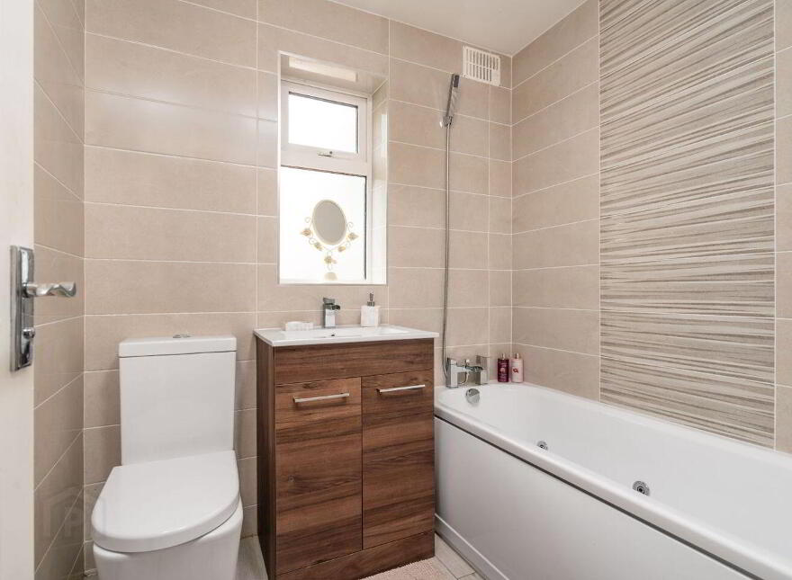 40 College Park, Letterkenny, F92D4V6