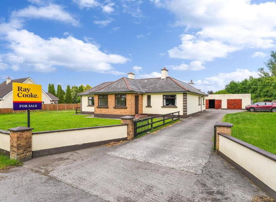 Castlewarden, Straffan