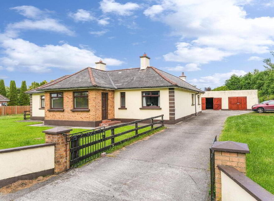 Castlewarden, Straffan