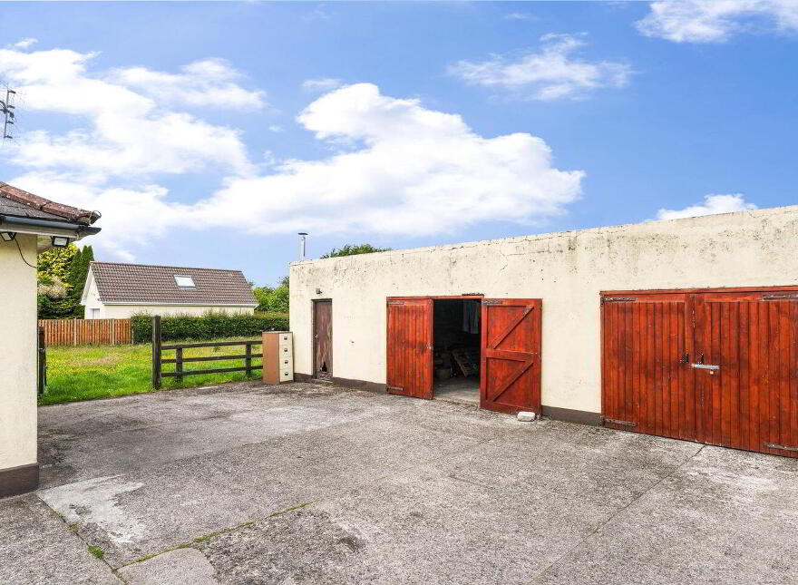 Castlewarden, Straffan