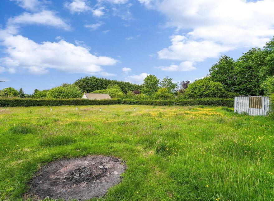 Castlewarden, Straffan