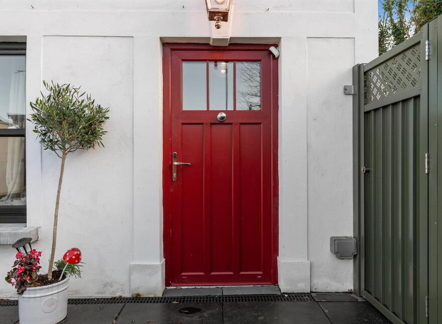 1009a Upper Newtownards Road, Dundonald, Belfast, BT16 1RN