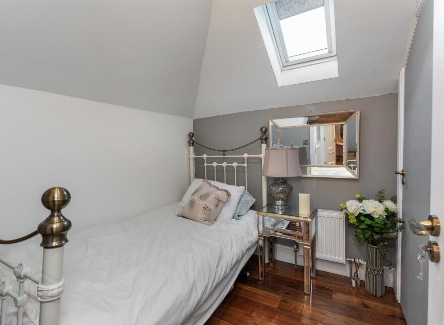 1009a Upper Newtownards Road, Dundonald, Belfast, BT16 1RN