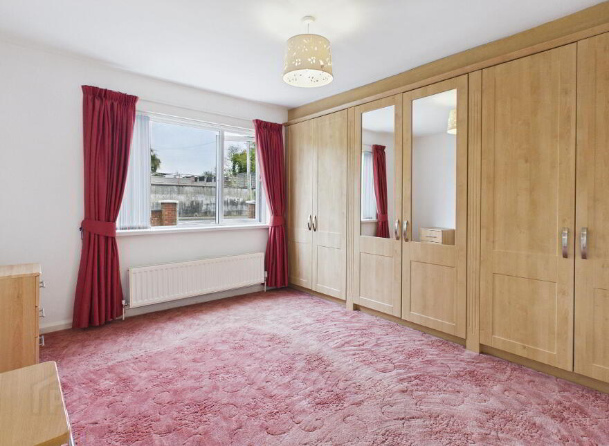 82 Newtownards Road, Bangor, BT20 4HR
