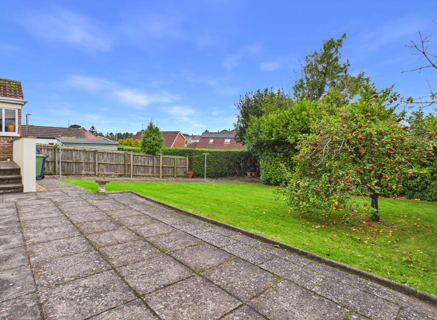82 Newtownards Road, Bangor, BT20 4HR