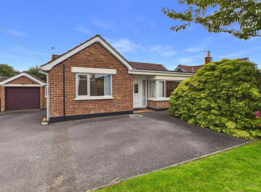 82 Newtownards Road, Bangor, BT20 4HR