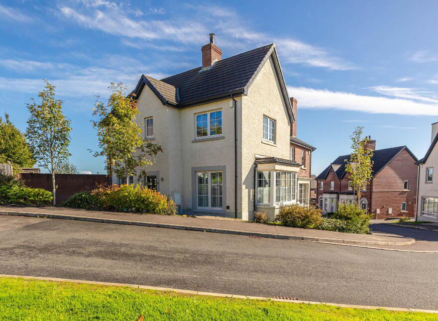 9 Fairfields Manor, Lisburn, BT28 3WA