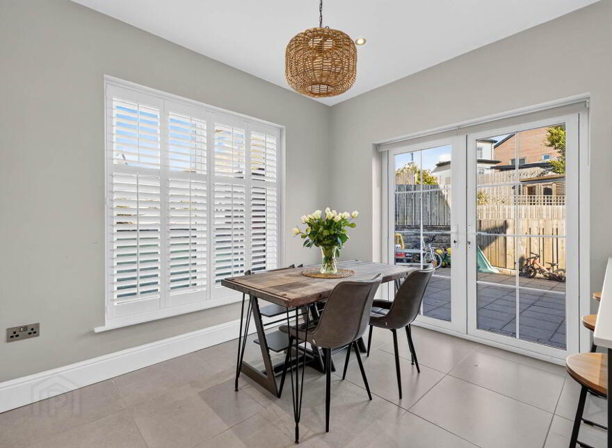9 Fairfields Manor, Lisburn, BT28 3WA