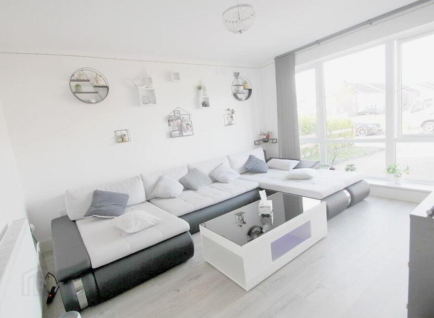 7 The Green, The Hawthorns, Tullamore, R35X6R6