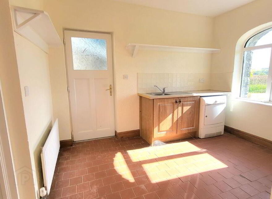 Derry Quay Lodge, Ballymagibbon South, Cross, F12VY04