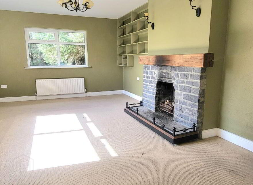 Derry Quay Lodge, Ballymagibbon South, Cross, F12VY04
