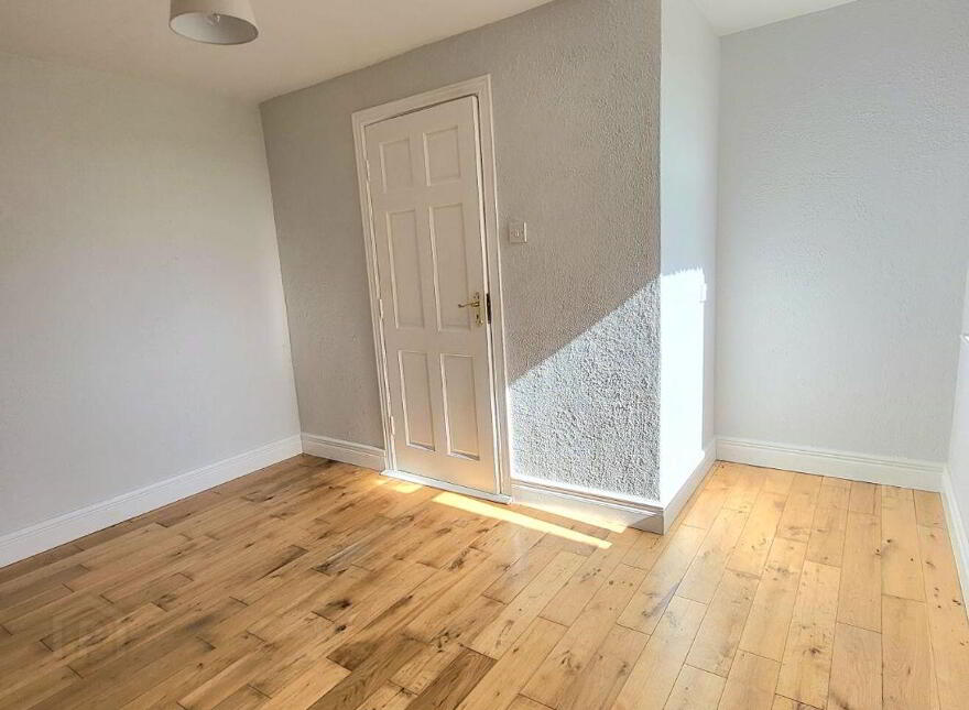 Derry Quay Lodge, Ballymagibbon South, Cross, F12VY04