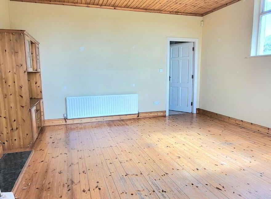 Derry Quay Lodge, Ballymagibbon South, Cross, F12VY04