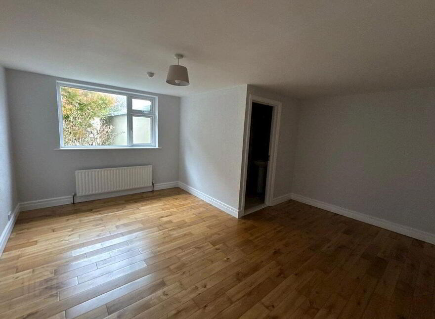 Derry Quay Lodge, Ballymagibbon South, Cross, F12VY04