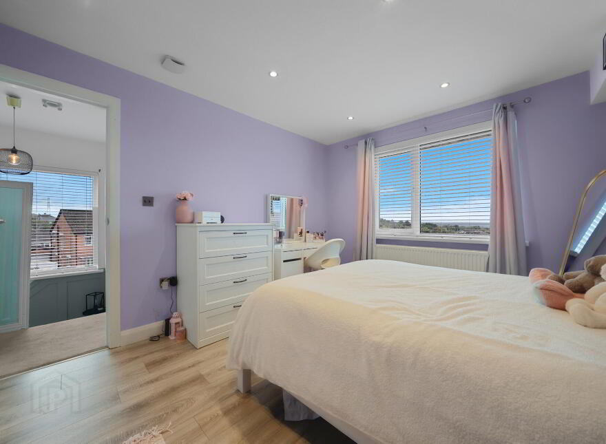 65 Beechill Park East, Belfast, BT8 6NY