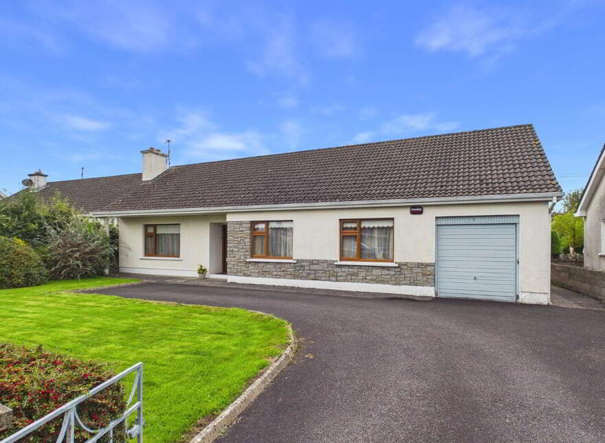8 Oaklawn Drive, Nenagh, E45CH61