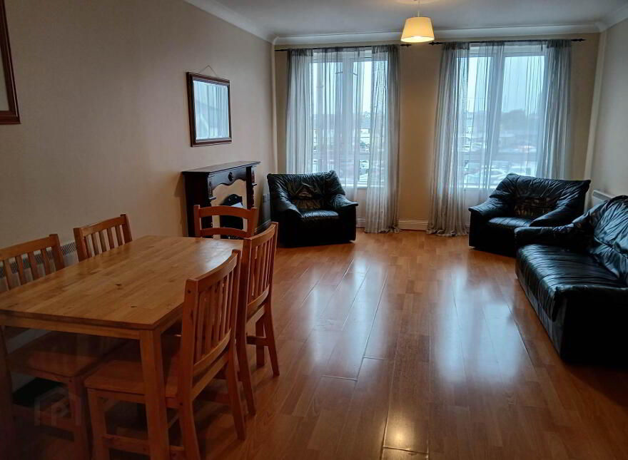 12 Irishtown Central, Golden Island, Athlone, N37WV12