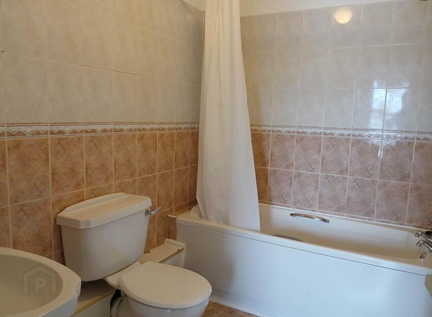 12 Irishtown Central, Golden Island, Athlone, N37WV12