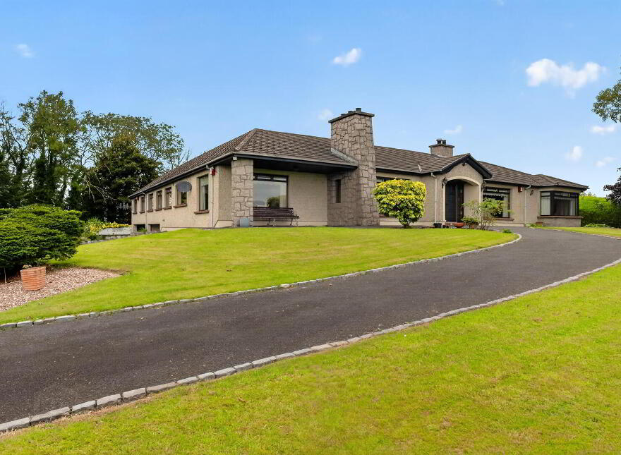 CASTLE-ARDS, 7 Drumalig Road, Boardmills, Lisburn, BT27 6UD