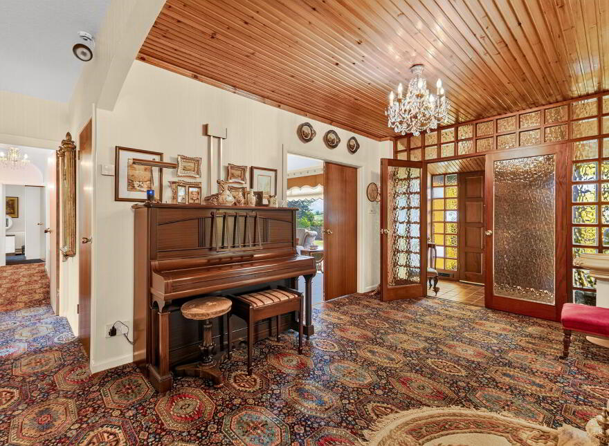 CASTLE-ARDS, 7 Drumalig Road, Boardmills, Lisburn, BT27 6UD