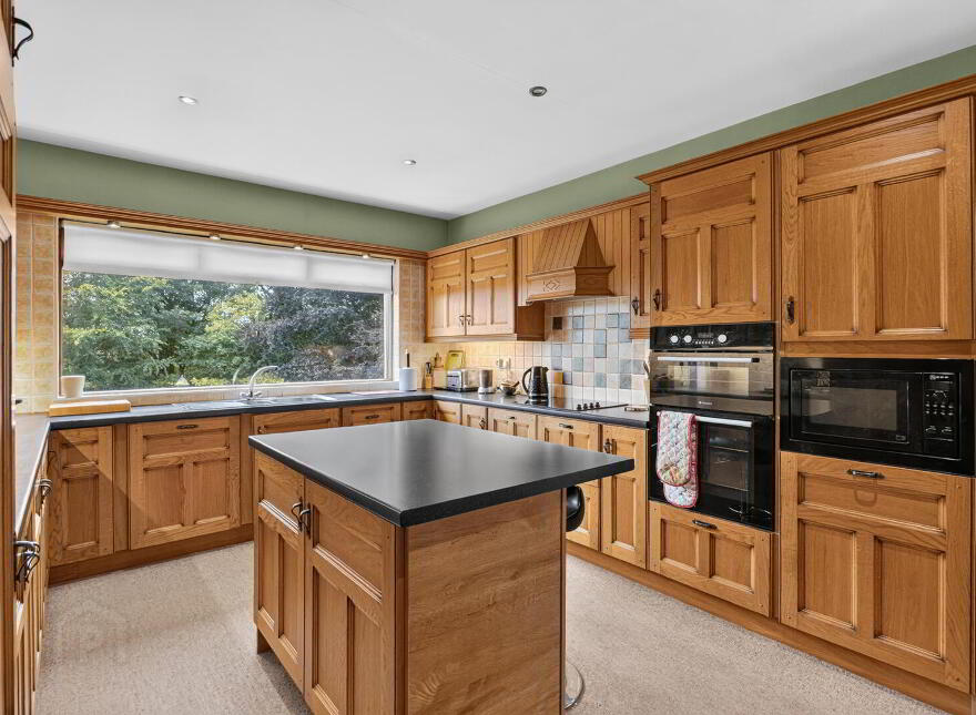 CASTLE-ARDS, 7 Drumalig Road, Boardmills, Lisburn, BT27 6UD