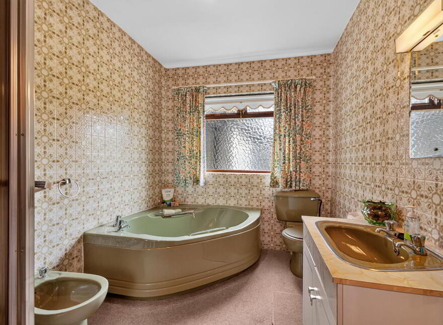 CASTLE-ARDS, 7 Drumalig Road, Boardmills, Lisburn, BT27 6UD