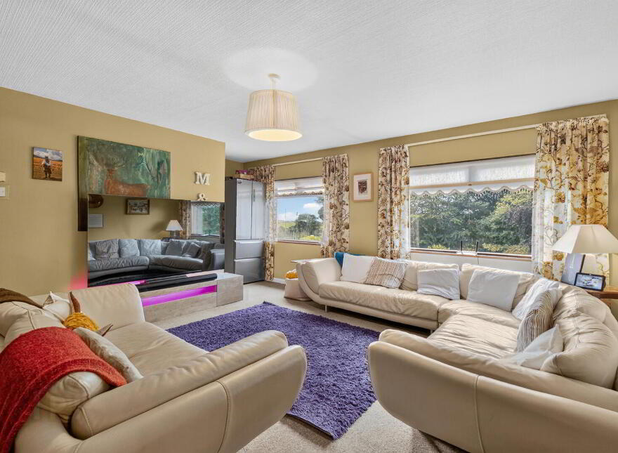 CASTLE-ARDS, 7 Drumalig Road, Boardmills, Lisburn, BT27 6UD