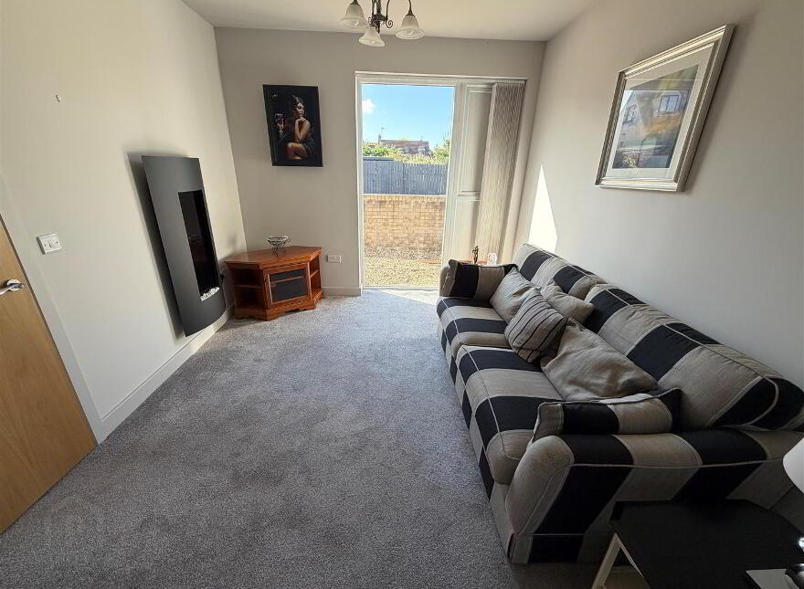 11b Irvine Park, Bangor, BT19 7XR