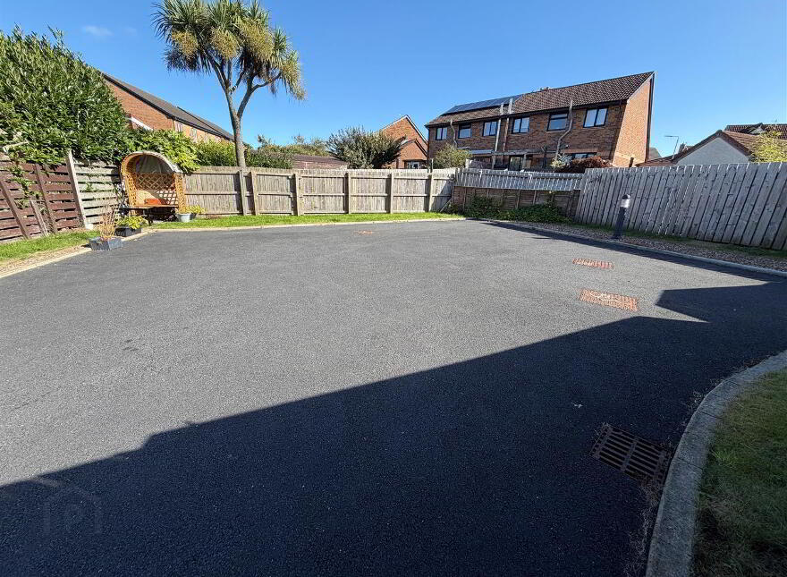 11b Irvine Park, Bangor, BT19 7XR