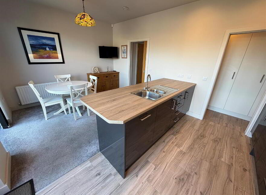 11b Irvine Park, Bangor, BT19 7XR