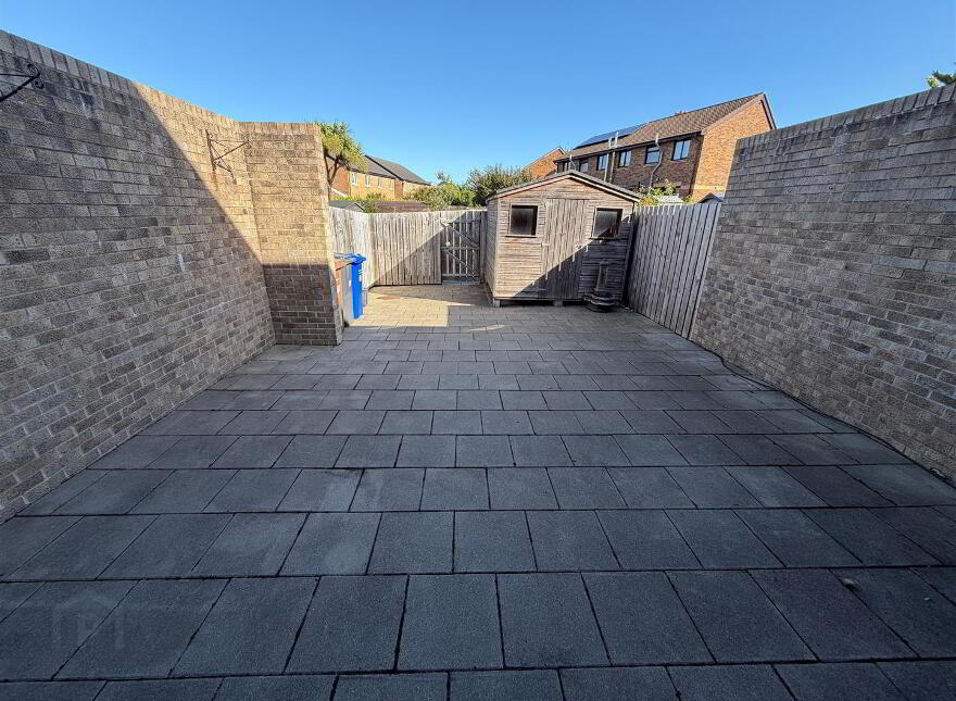 11b Irvine Park, Bangor, BT19 7XR